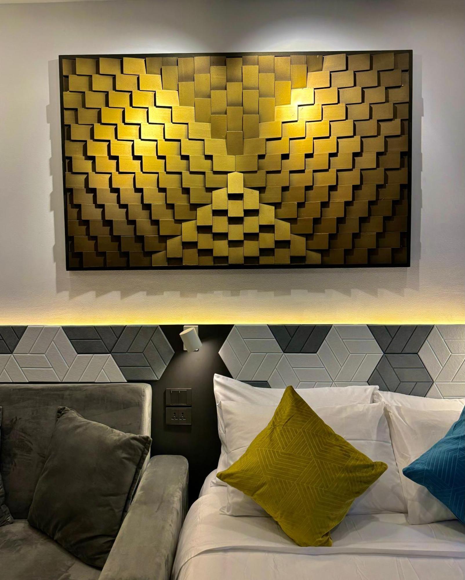 Fullerton Suites Puting Kahoy Exteriör bild