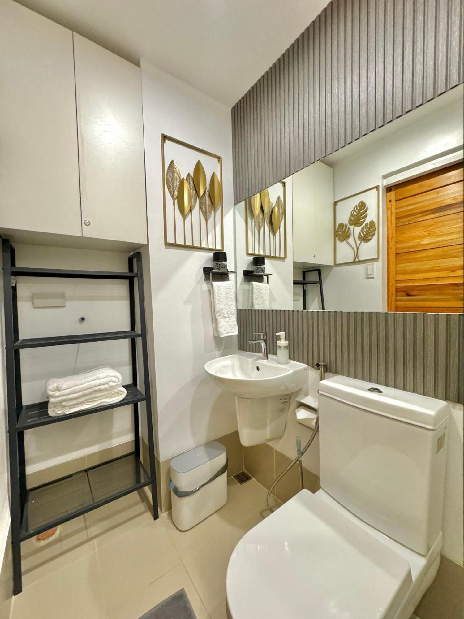 Fullerton Suites Puting Kahoy Exteriör bild
