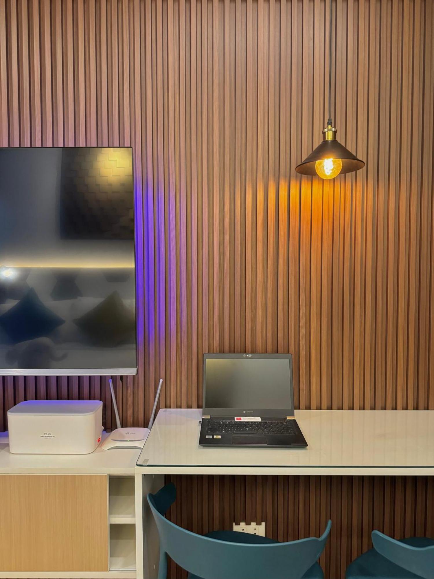 Fullerton Suites Puting Kahoy Exteriör bild