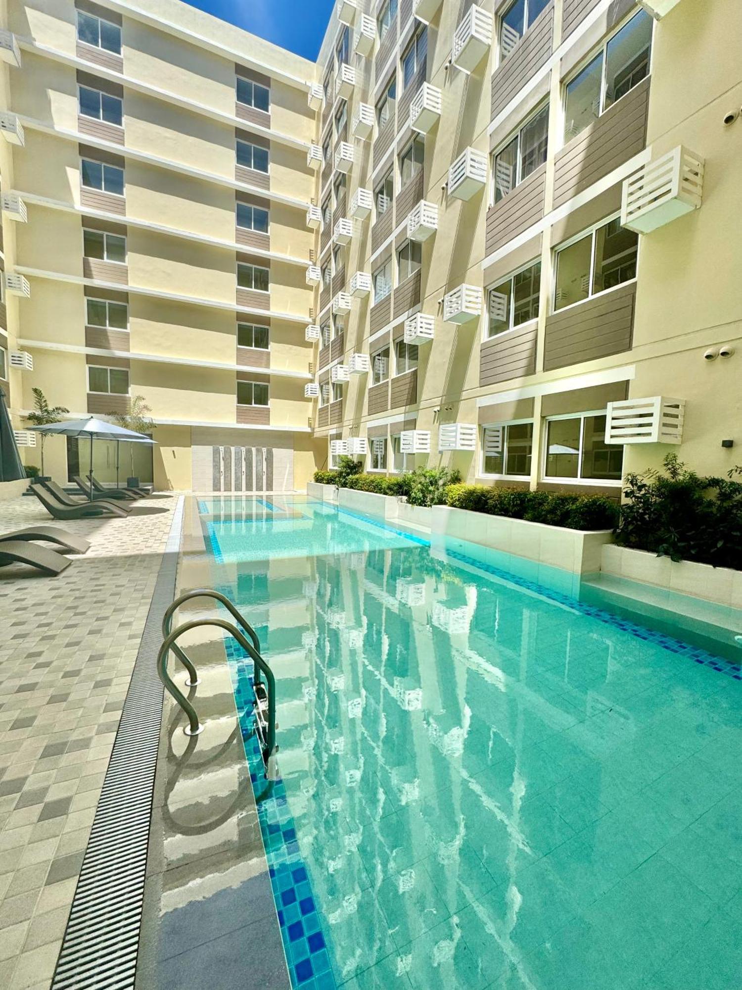 Fullerton Suites Puting Kahoy Exteriör bild