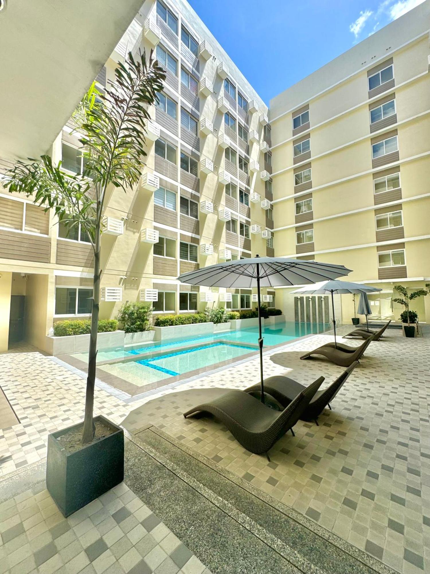 Fullerton Suites Puting Kahoy Exteriör bild